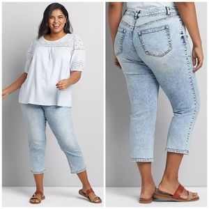 LANE BRYANT NWT 28 Signature Fit High-Rise Girlfriend Straight Crop • Light Wash